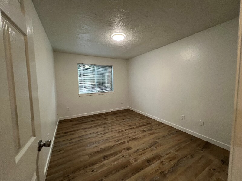 Building Photo - 17260 SW Heritage Ct