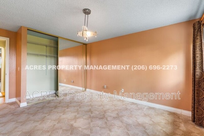 Building Photo - 15154 65th Ave S