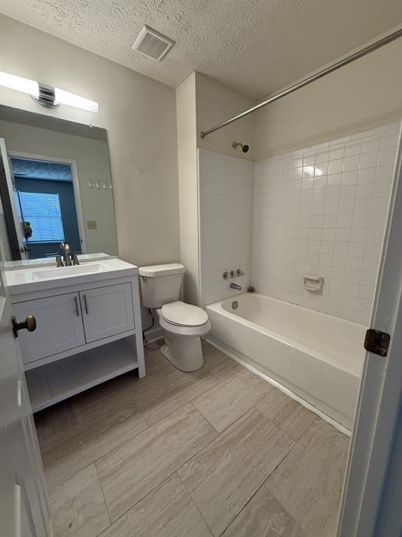 Building Photo - 2978 Lexington Trace Dr
