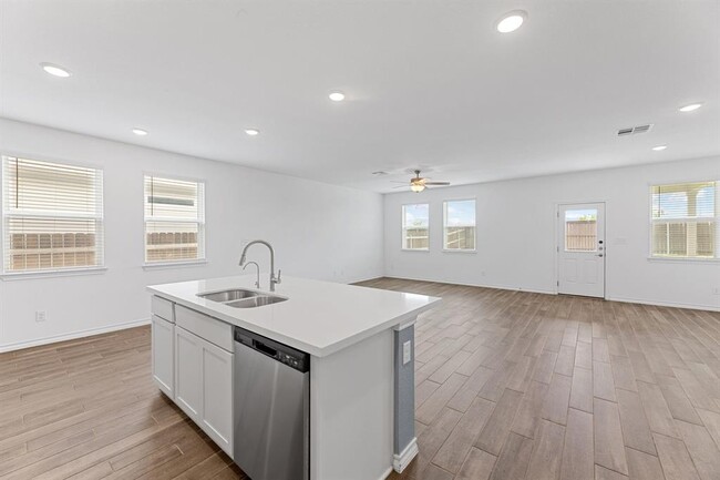 Building Photo - 204 Thurman Holt Rd
