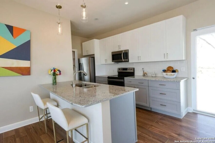 Building Photo - 418 Cimarron