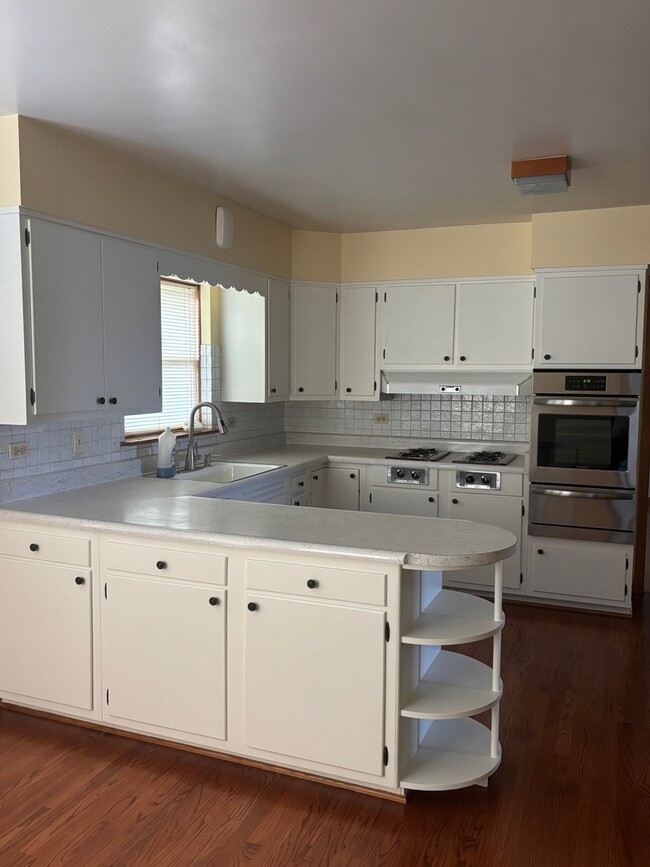 Building Photo - 6401 W 52nd St
