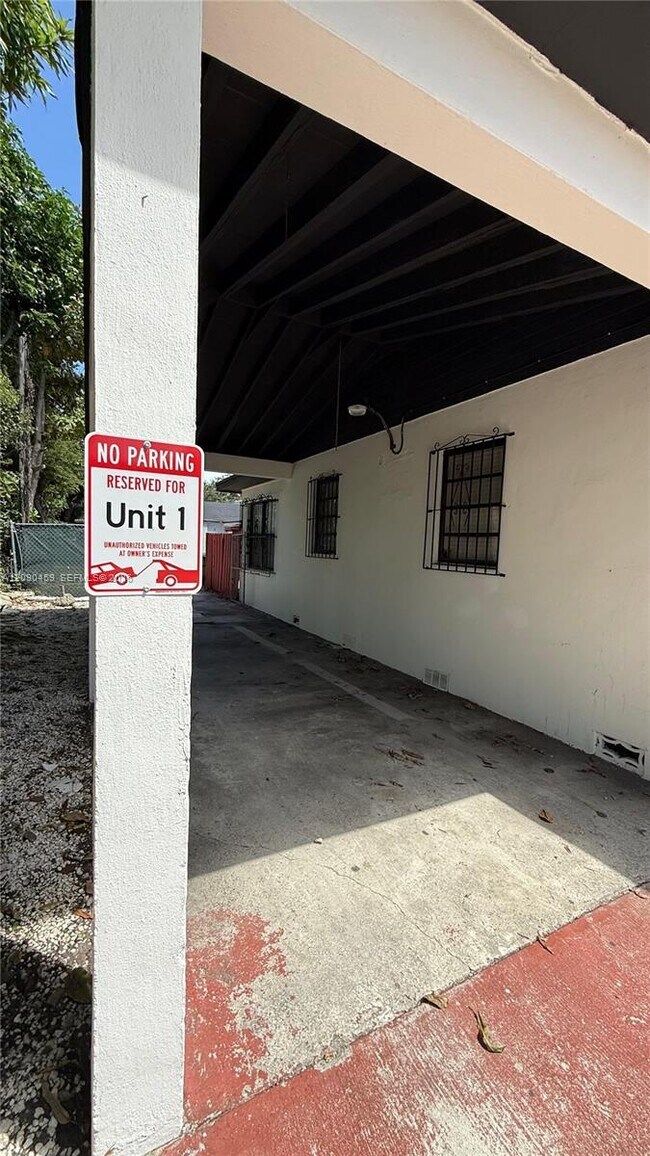 Building Photo - 8125 NW 6th Ave