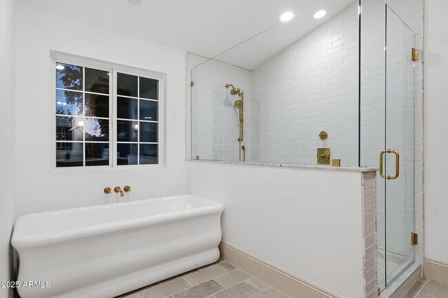 Building Photo - 2315 N 42nd St