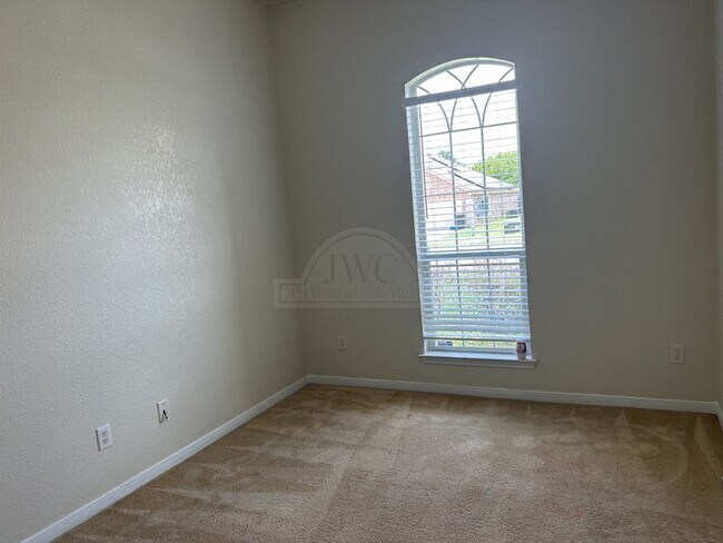 Building Photo - 6109 Lolly Loop