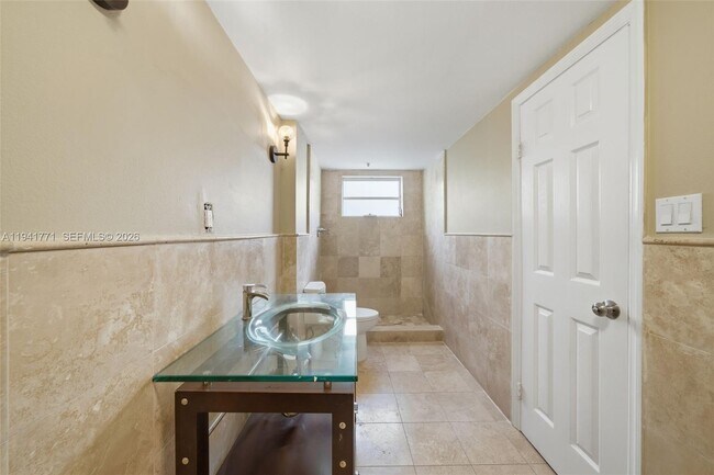 Building Photo - 8313 SW 137th Ave