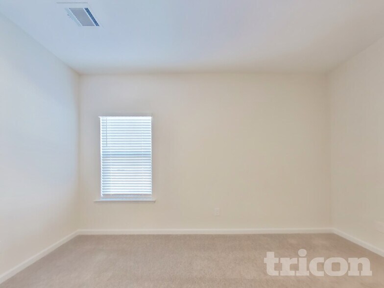 Building Photo - 617 Mountain Oaks Pkwy