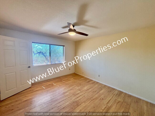 Building Photo - 4340 E Cerrada Del Charro