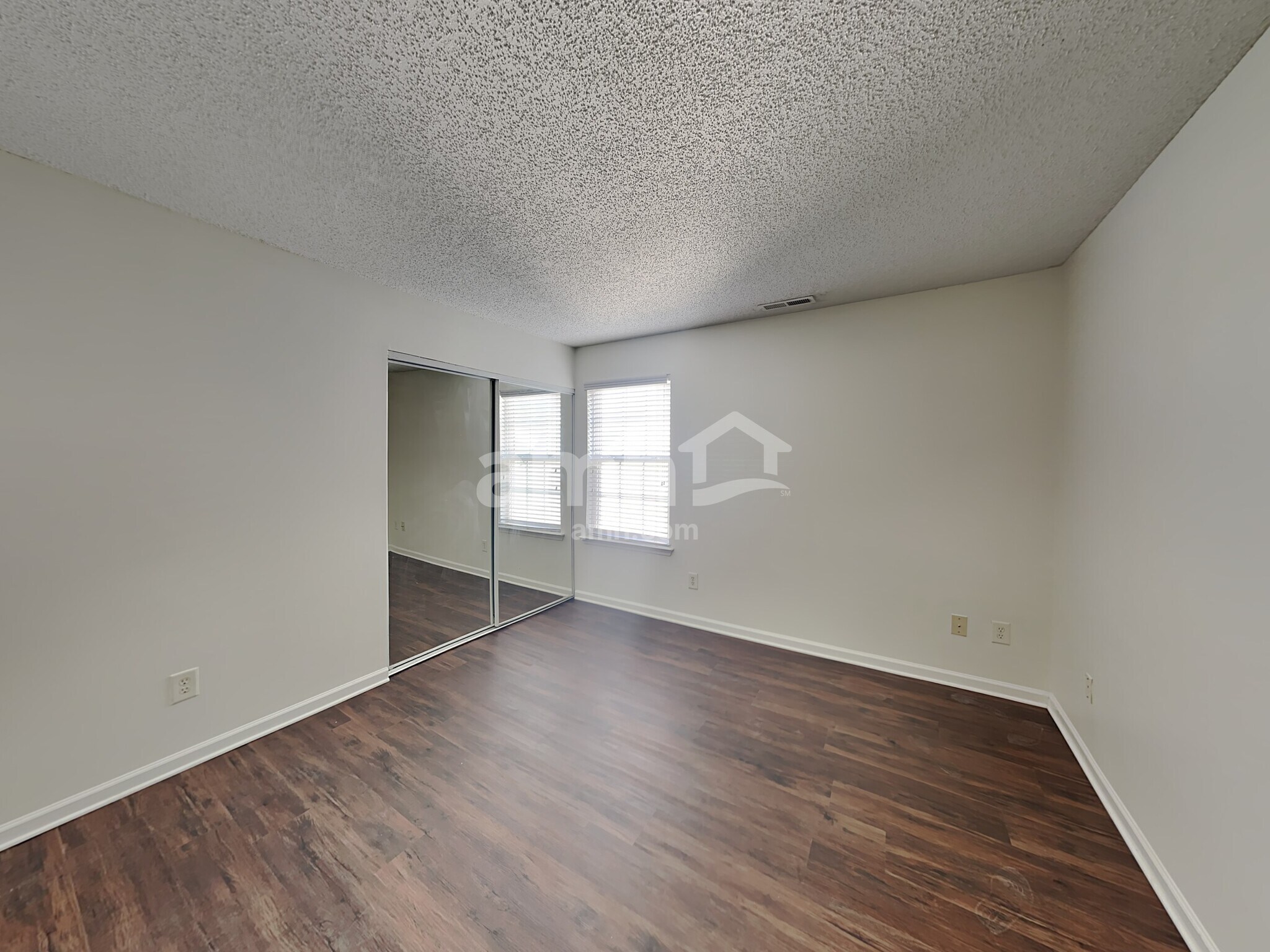 Building Photo - 10502 Plantain Ct