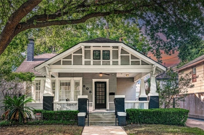 Building Photo - 808 Woodrow St