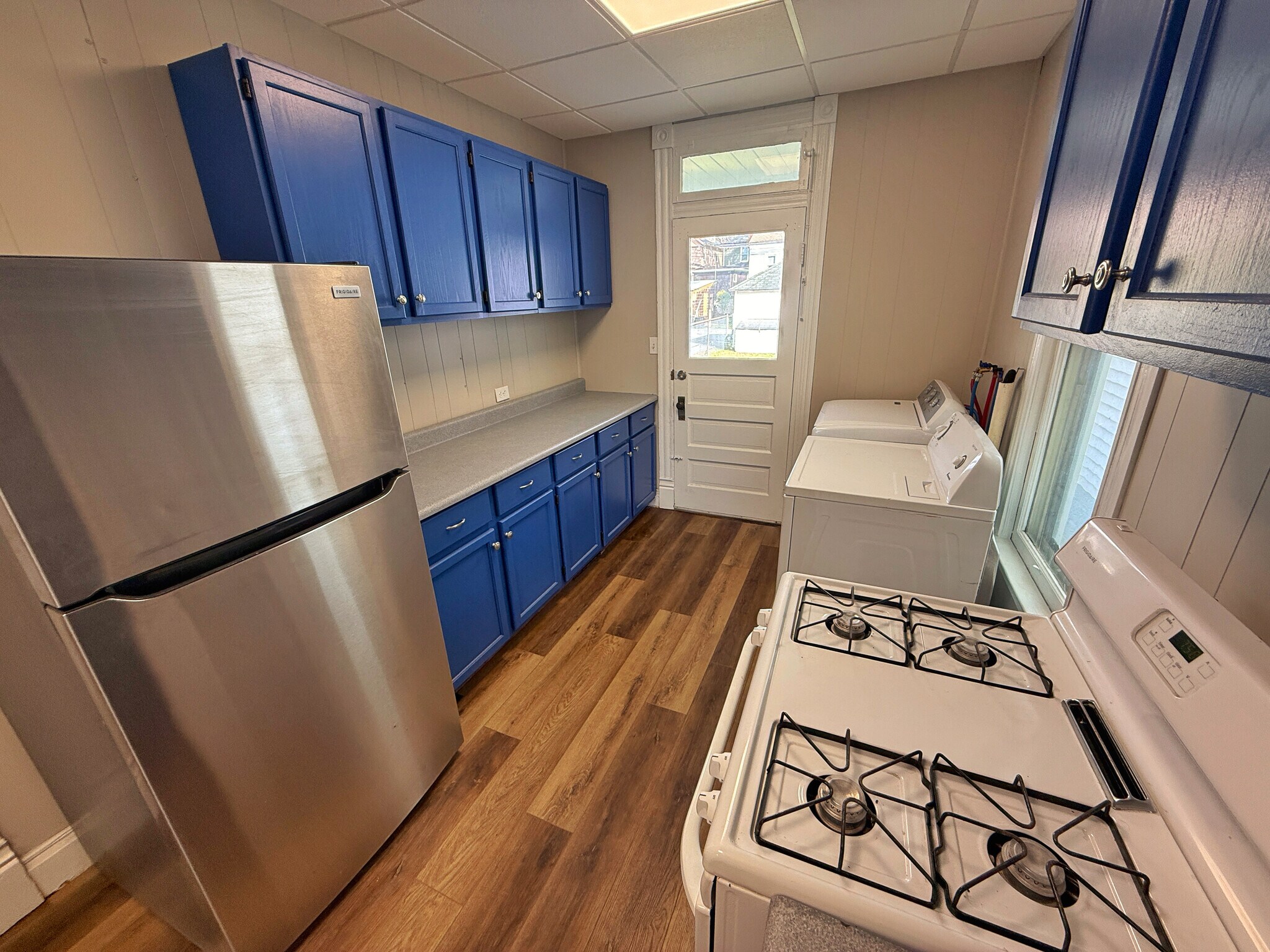 Building Photo - 49 Lynwood Ave