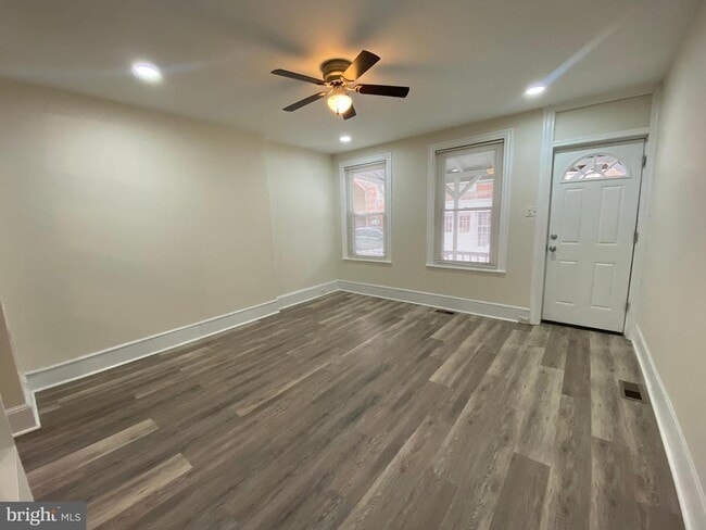 Building Photo - 220 Pearl St