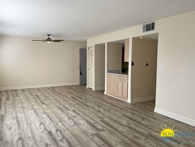 Building Photo - Beautiful 2 Bedroom Unit at Finisterra!