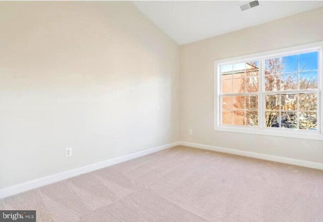 Building Photo - 5033 Softwood Ln