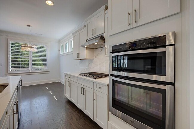 Building Photo - 11760 Stratham Dr
