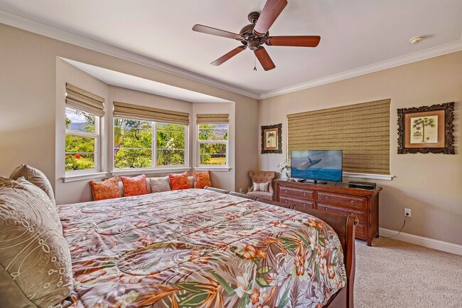 Building Photo - 3-bedroom, 2.5-bath unit | Kai Malu