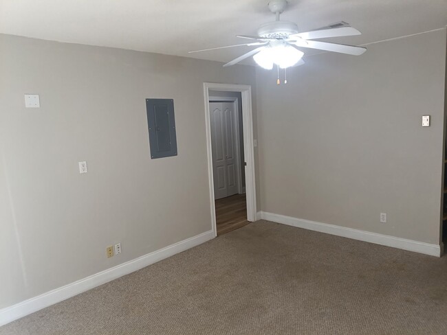 Building Photo - 4910 Kitty Hawk Way