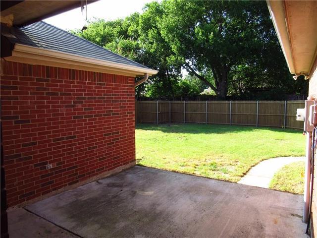 Building Photo - 1811 Lake Travis Dr
