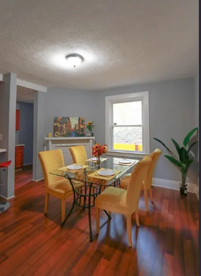 Building Photo - Spacious 4 Bedroom Home in Swissvale