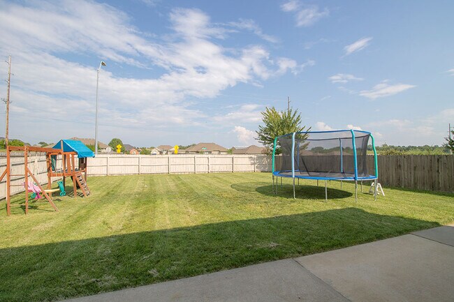Building Photo - 3308 Crow Ct