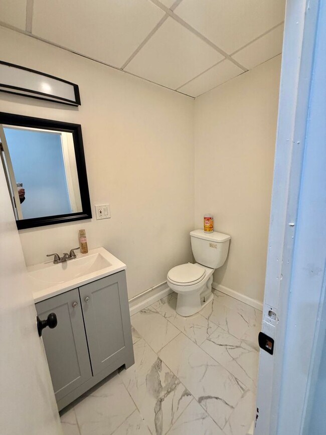 Building Photo - 283 Grand St