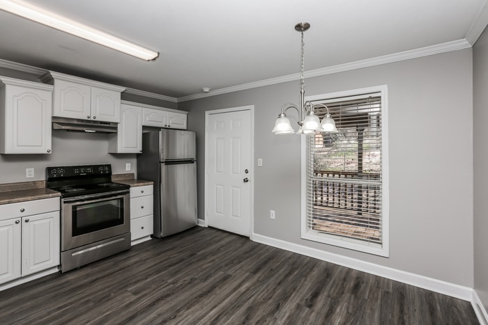 Building Photo - 224 Sylvan Dr