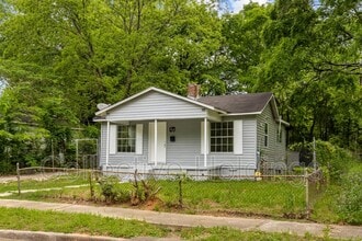 Building Photo - 7312 Naples Ave