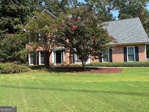 Building Photo - 6221 Woodlore Dr NW