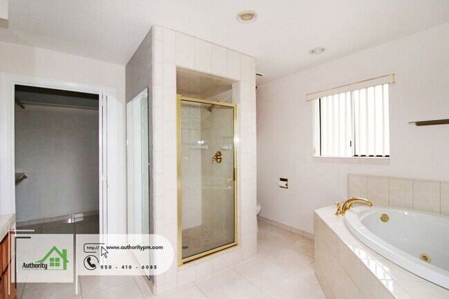 Building Photo - 3112 Riesling Path