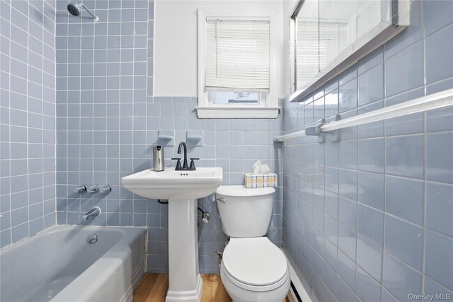 Building Photo - 305 N Terrace Ave