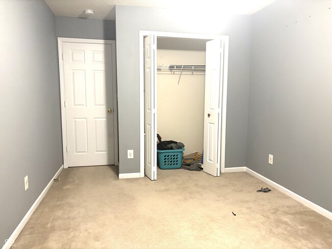 Building Photo - 8127 Maple Stream Blvd