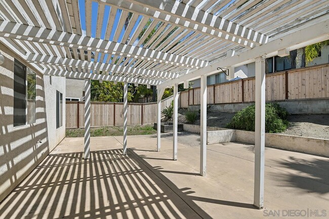 Building Photo - 626 Sonoma St