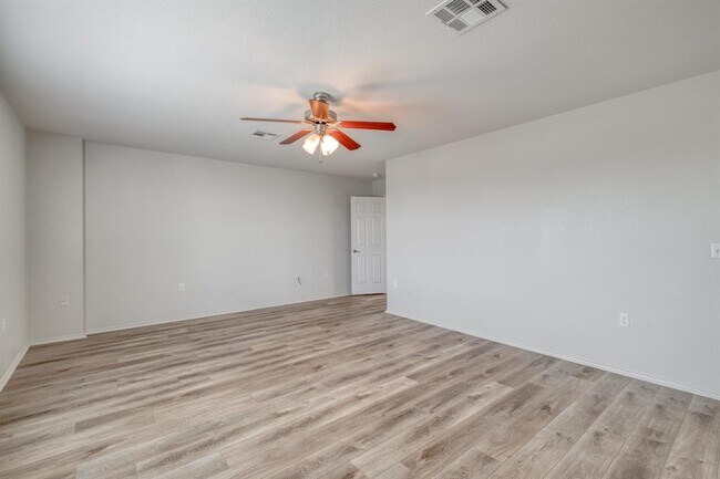 Building Photo - 9104 China Rose Dr