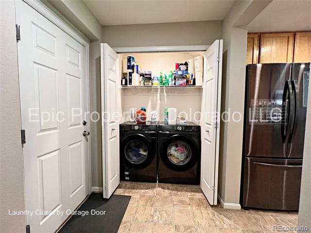 Building Photo - 12832 Mayfair Way