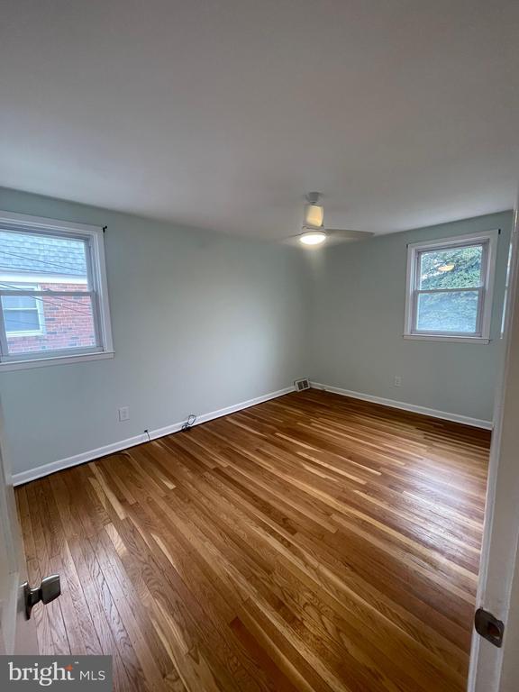 Building Photo - 1230 Napfle Ave