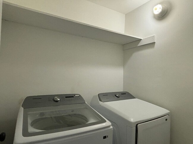 Building Photo - 2617 Shriver Ave