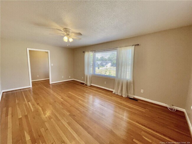 Building Photo - 621 Welsh Pl