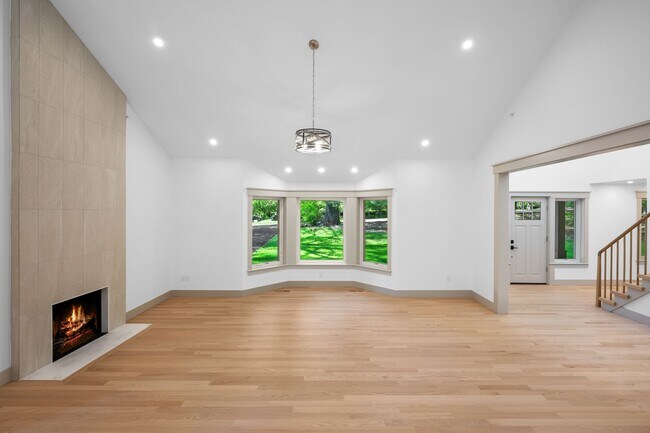 Building Photo - Modern Farmhouse 3 Bedroom 3.5 Barhroom