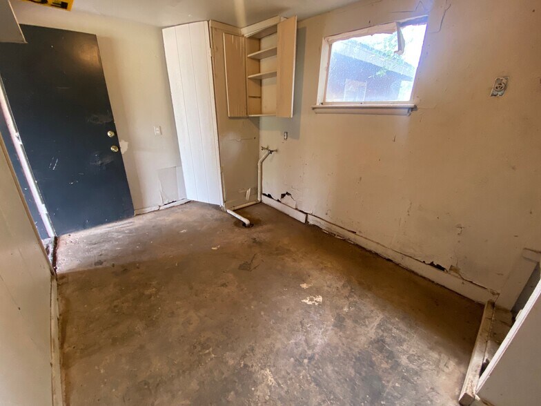 Building Photo - 616 NW 92nd St