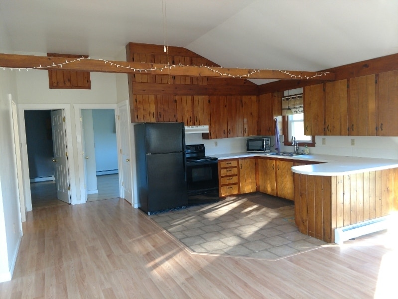 Building Photo - 1408 Latham Rd