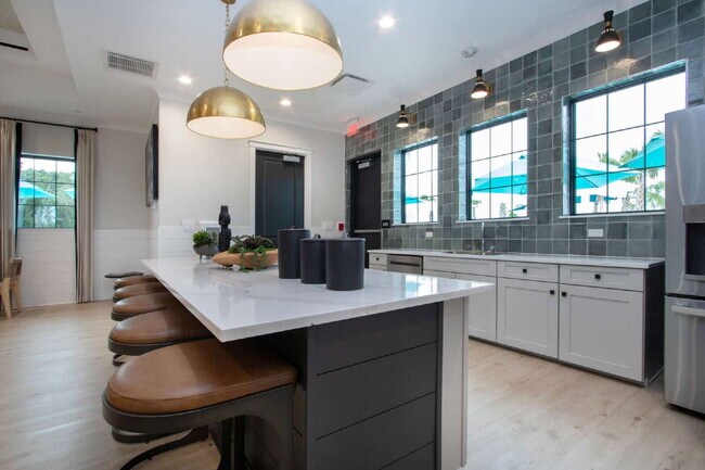 Building Photo - Lakeside Luxury in Parrish - 5 Bedroom BRA...