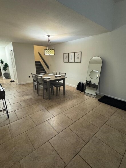 Building Photo - 10161 SW 137th Ct