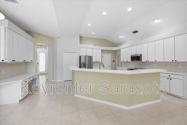 Building Photo - 4956 Bridgehampton Blvd