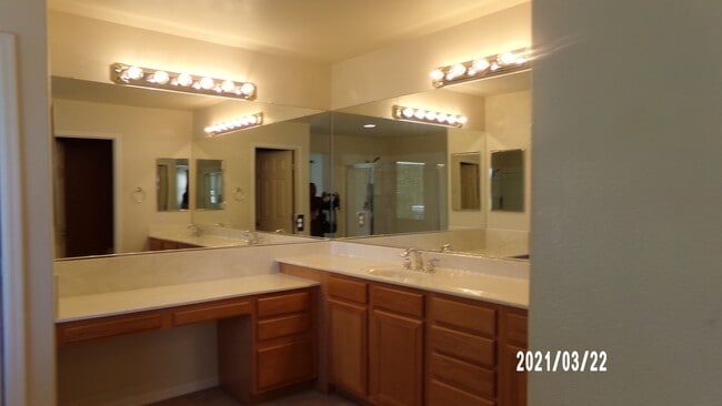 Building Photo - 784 San Jacoma Pl