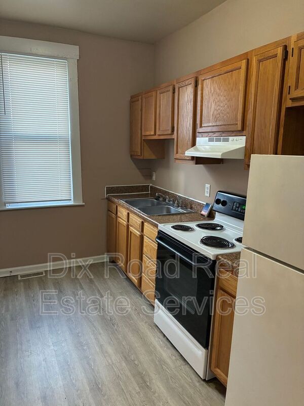 Building Photo - 702 Baltimore St