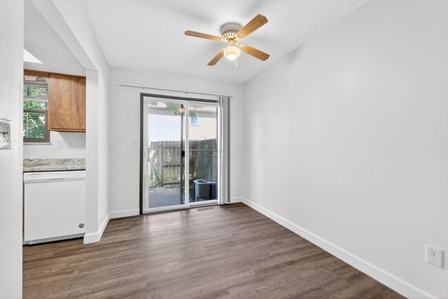 Building Photo - 6477 Brookedge Ct