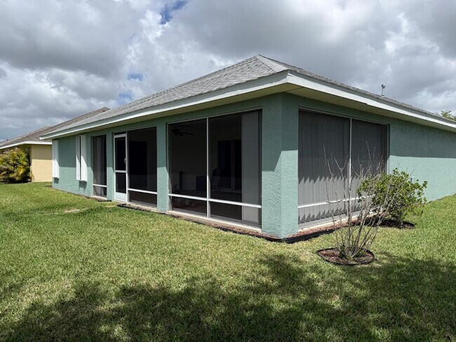 Building Photo - 515 South Valencia Cir SW