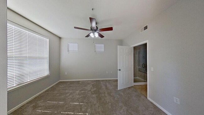 Building Photo - 1747 N Pearl St