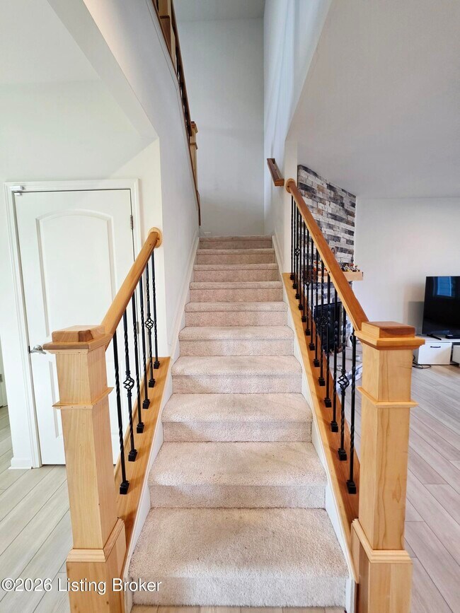 Building Photo - 17505 Shakes Creek Dr