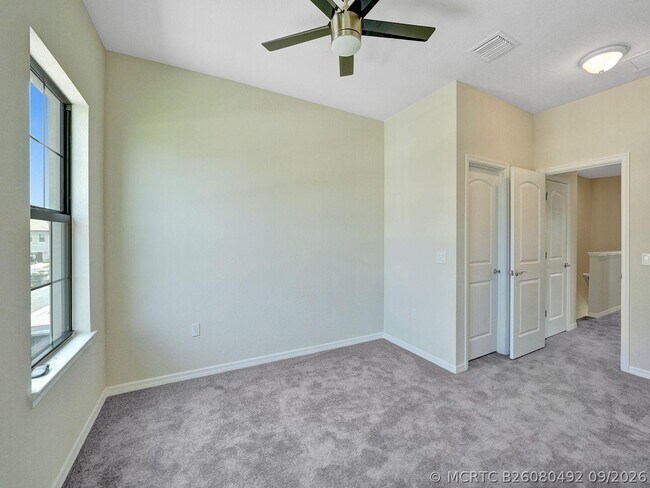 Building Photo - 4825 Chantilly Rd